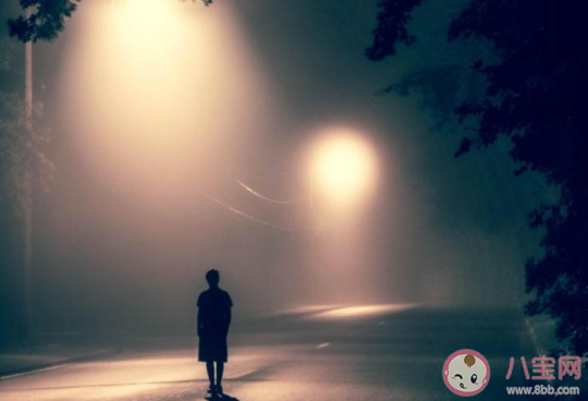 獨居生活里的孤獨瞬間有哪些 一個人生活覺得孤獨的感受分享 獨居生活里的孤獨瞬間有哪些 一個人生活覺得孤獨的感受分享