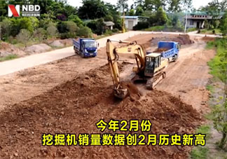 挖掘機(jī)賣到脫銷是怎么回事 挖掘機(jī)銷量為什么這么火爆