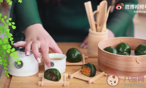 咸蛋黃肉松餡青團怎么做 青團簡單美味做法食譜