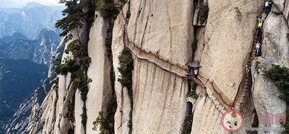 重慶4500度懸崖旋轉(zhuǎn)樓梯在哪 值得一去的樓梯景點(diǎn)有哪些 重慶4500度懸崖旋轉(zhuǎn)樓梯在哪 值得一去的樓梯景點(diǎn)有哪些