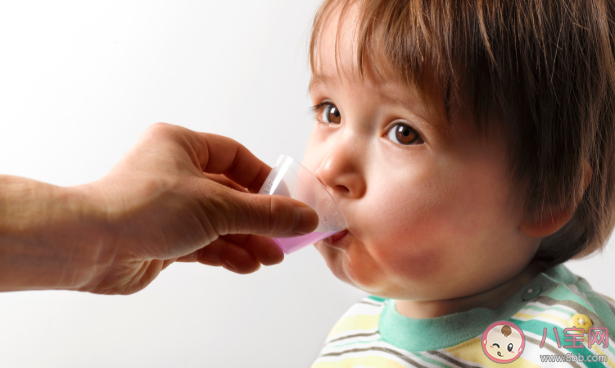 嬰兒發熱什么情況下用藥 兒童發熱時需要注意哪些問題