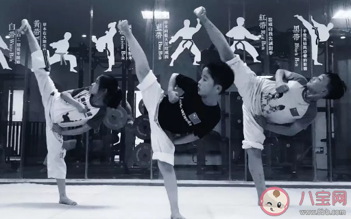 孩子學(xué)跆拳道怕疼怎么辦 讓孩子堅(jiān)持練跆拳道的原因