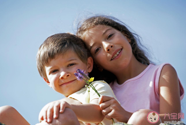 姐姐就該讓著弟弟嗎 如何平衡姐姐和弟弟的關(guān)系