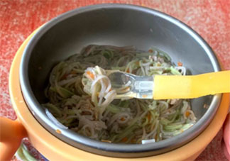 10-12個月寶寶如何喂養 10-12個月寶寶輔食吃什么