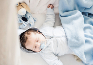 為什么孩子總是踢被子 孩子總是踢被子有什么應(yīng)對(duì)小妙招