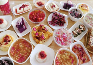 云南大學食堂推出玫瑰宴 玫瑰有哪些美味做法