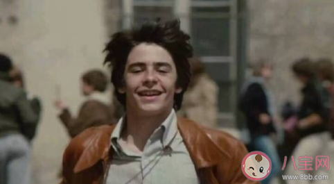 對象向自己奔來是什么體驗 雙向奔赴的愛有多甜蜜 對象向自己奔來是什么體驗 雙向奔赴的愛有多甜蜜