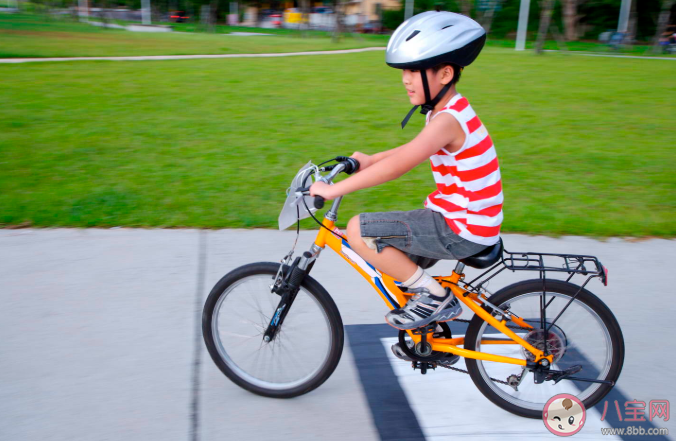 幾歲可以教孩子騎自行車 怎么快速教會孩子學會自行車