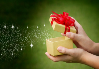 第一次約女孩見面需要送禮物嗎 第一次送女孩禮物需要注意什么