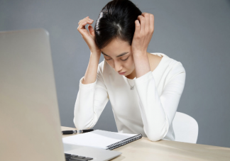 女性一般多少歲進(jìn)入更年期 更年期焦慮的原因