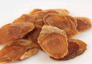 紅參泡水喝有什么功效 紅參泡水喝要注意什么