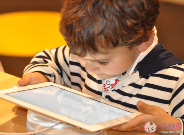 兒童護眼投影儀真的不傷眼嗎 投影儀優勢在什么