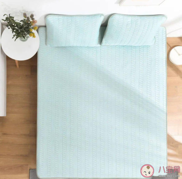 新買的乳膠涼席需要清洗嗎 乳膠涼席臟了怎么清洗