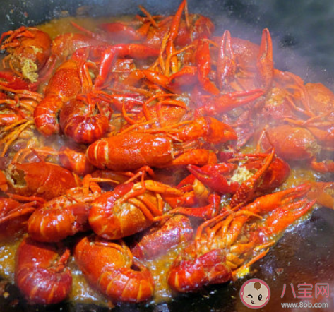 小龍蝦一斤降價十幾元是怎么回事 小龍蝦為什么這么受歡迎 小龍蝦一斤降價十幾元是怎么回事 小龍蝦為什么這么受歡迎