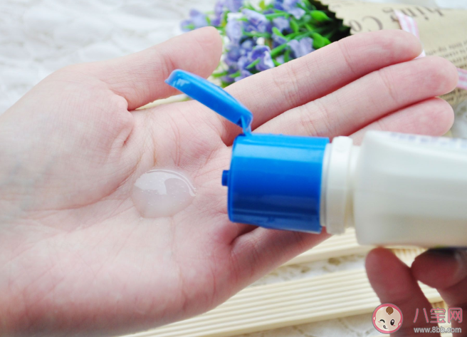 氨基酸洗面奶一定比皂基的更好嗎 兩者洗面奶怎么搭配使用 氨基酸洗面奶一定比皂基的更好嗎 兩者洗面奶怎么搭配使用