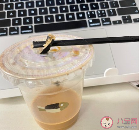 紙吸管讓你對奶茶的愛變了嗎 不喜歡紙吸管的原因是什么