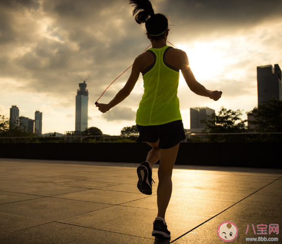 跳繩跳得越快減肥效果越好嗎 盲目跳繩減肥可能有副作用