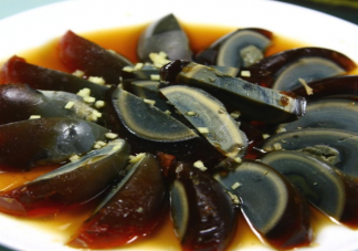 皮蛋吃多了會(huì)鉛中毒嗎 皮蛋怎么吃更健康