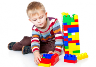 在家玩樂高和樂高早教班的區別是什么 玩樂高能培養孩子哪些能力