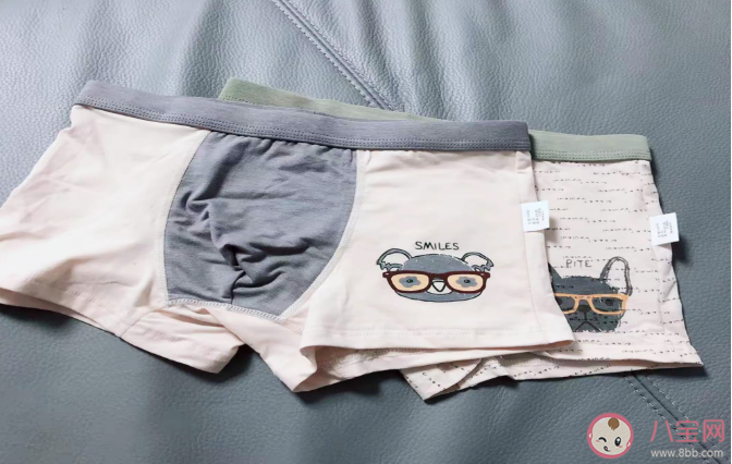 寶寶穿三角還是平角內褲好 寶寶不適應穿內褲怎么辦