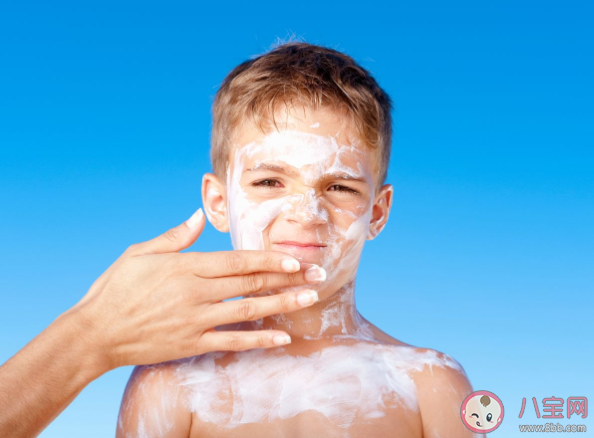 哪些防曬部位容易被忽略 正確的涂防曬方法是什么