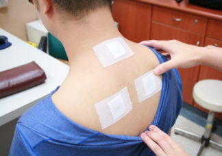 三伏貼貼上以后可以吹空調(diào)嗎 三伏貼貼上以后可以洗澡游泳嗎