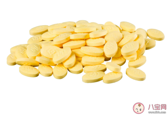 男子每天8顆維生素吃出肝衰竭 維生素吃多了容易中毒嗎 男子每天8顆維生素吃出肝衰竭 維生素吃多了容易中毒嗎