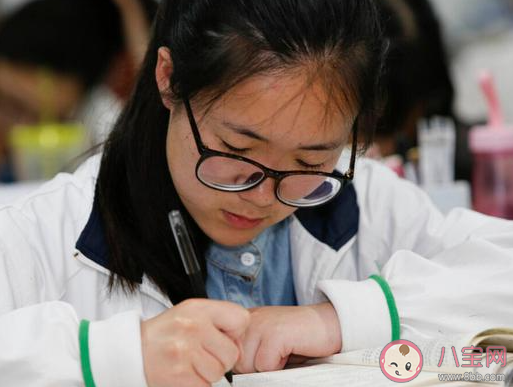 聽(tīng)到高考開(kāi)考鈴聲后考生可以做什么來(lái)放松情緒 螞蟻莊園6月8日答案 聽(tīng)到高考開(kāi)考鈴聲后考生可以做什么來(lái)放松情緒 螞蟻莊園6月8日答案