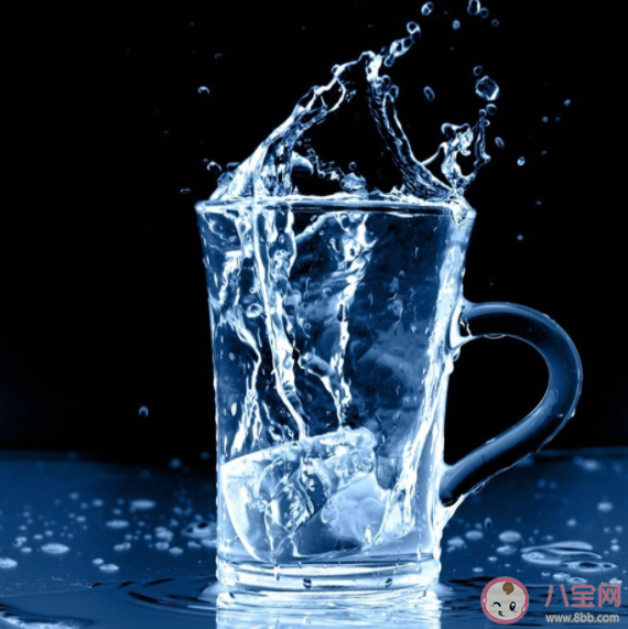 喝冰水后身體發生了什么 哪些人不適合喝冰水