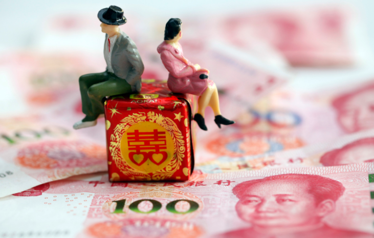 彩禮問題出現分歧要妥協嗎 彩禮是自己談還是父母談