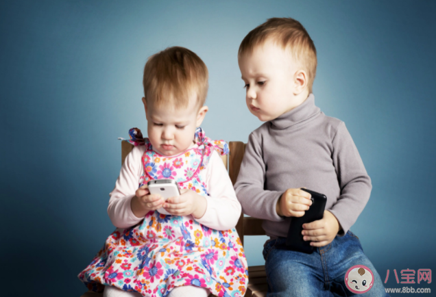 強制不讓孩子玩手機真的是對孩子好嗎 如何做才能正確引導孩子使用手機