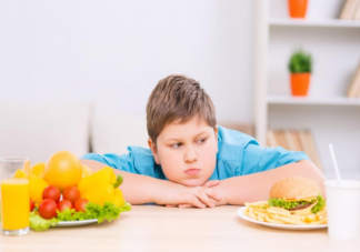 兒童肥胖受哪些方面原因影響 改善兒童肥胖的6個(gè)飲食規(guī)則