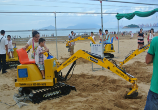 小孩喜歡挖掘機背后是什么心理 孩子癡迷挖掘機有什么好處