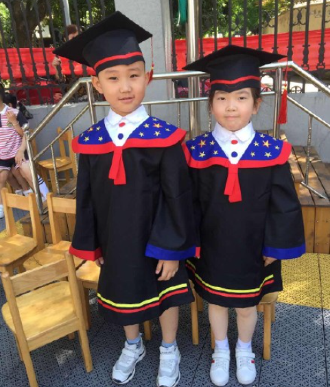 兒子幼兒園拍畢業(yè)照的心情說說 今天兒子幼兒園拍畢業(yè)照朋友圈句子