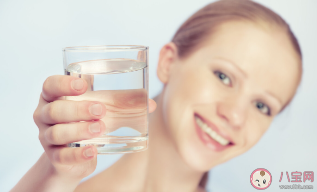 高溫天吃哪些食物多補水 夏季飲水安全注意事項