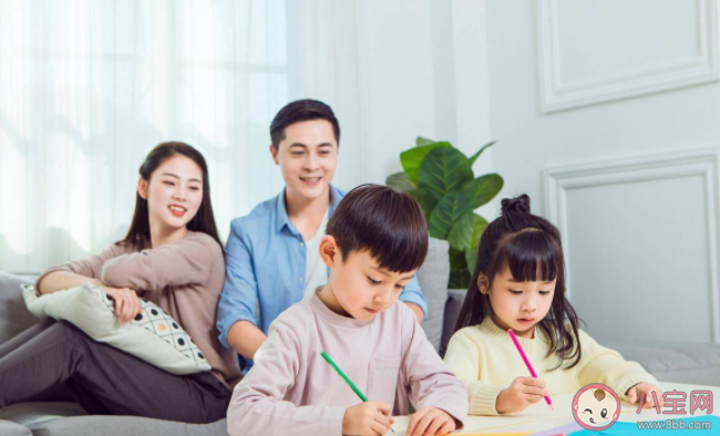 孩子自律是天生還是后天培養的 自律的習慣越早培養越好