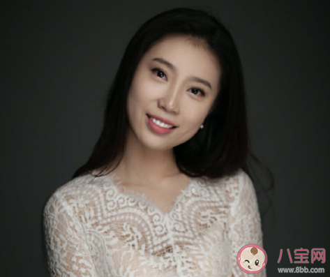 季冠霖回應(yīng)周冬雨配音出戲說了什么 電視劇為什么總是后期配音