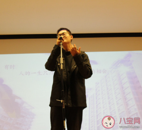 生活中唱歌好聽(tīng)是加分項(xiàng)嗎 唱歌好聽(tīng)是不是特別吸引異性