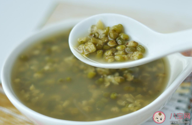 螞蟻莊園7月2日答案：想煮出顏色碧綠的綠豆湯是蓋上鍋蓋煮還是用鐵鍋煮 