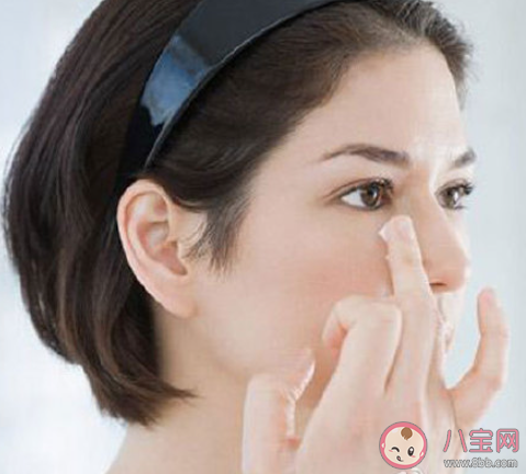 酸奶有去黑眼圈的功效嗎 怎么樣用酸奶消除黑眼圈 酸奶有去黑眼圈的功效嗎 怎么樣用酸奶消除黑眼圈