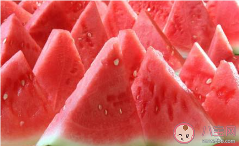 為什么吃冰鎮西瓜會引發胃損傷 哪些人不適合吃冰鎮西瓜