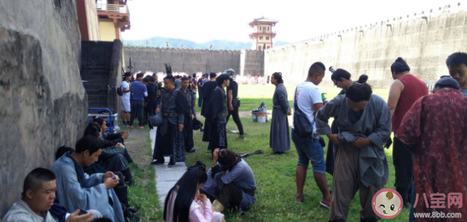 橫店群演注冊人數(shù)超10萬 去橫店當(dāng)群眾演員有什么要求條件