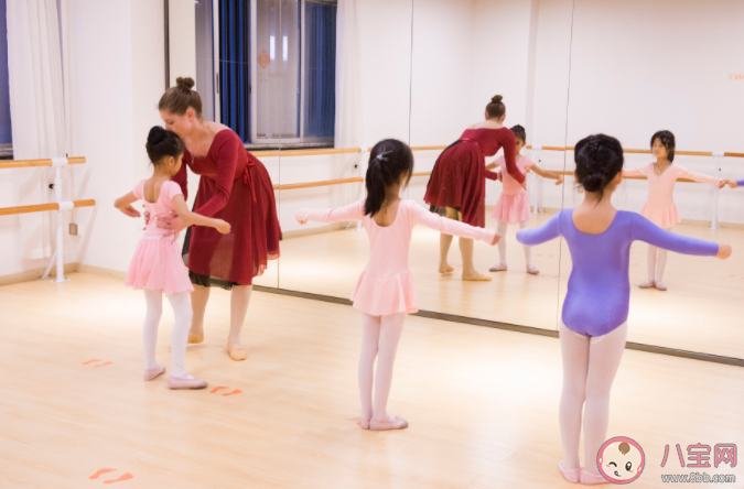 孩子幾歲學跳舞安全 孩子練舞受傷怎么辦
