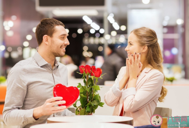 相親時女生非常主動代表什么 女生在相親時怎么主動