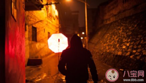 那些描述江湖再見的詩句 關于江湖再見的句子大全