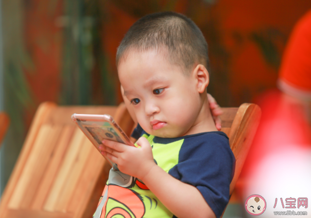 孩子經常刷短視頻會有什么影響 孩子沉迷刷短視頻怎么辦