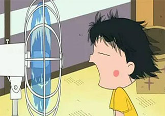 男孩戴風(fēng)扇睡覺被吹面癱 吹風(fēng)扇有哪些注意事項(xiàng)