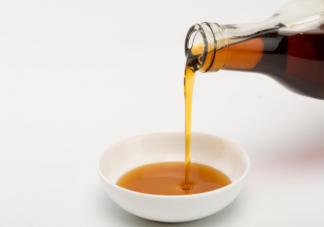 芝麻油和橄欖油哪個更健康 怎么挑選好的芝麻油