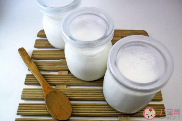 牛奶帶袋煮容易鋁中毒嗎 牛奶加熱后營養會不會流失