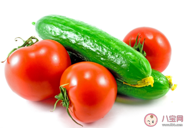 黃瓜和西紅柿可以同一天吃嗎 黃瓜和西紅柿一起吃會怎么樣